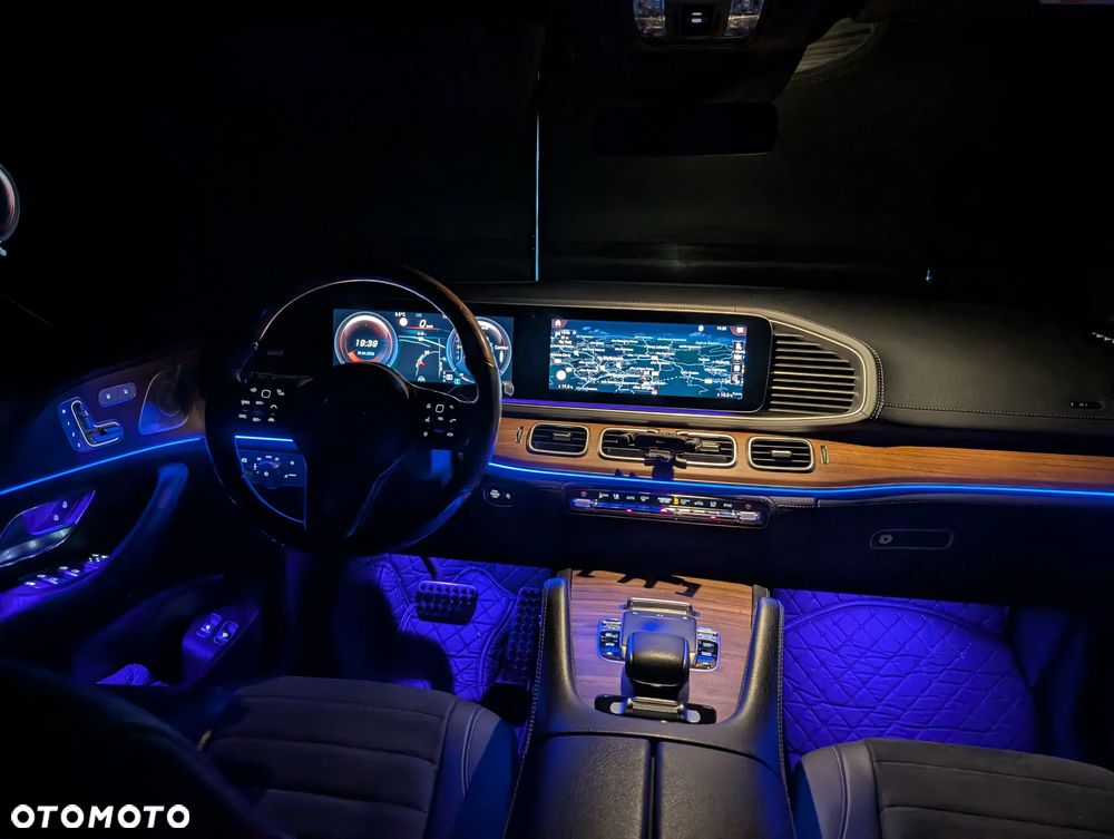 Mercedes-Benz GLE - 22