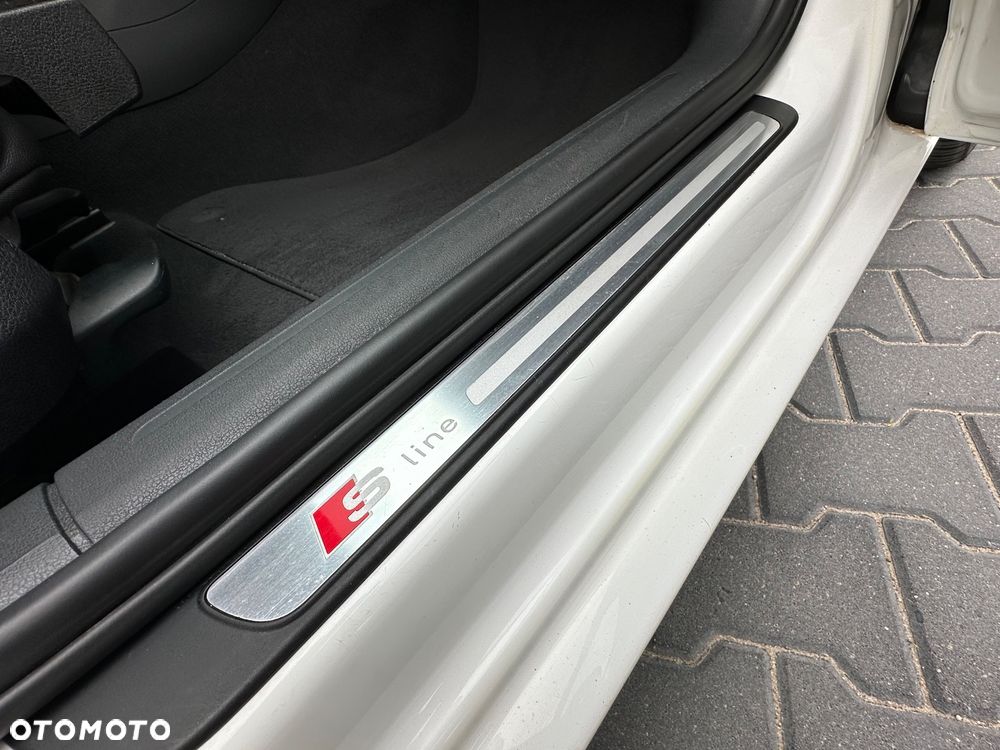 Audi A4 Avant 2.0 TFSI quattro S line Sportpaket (plus) - 32