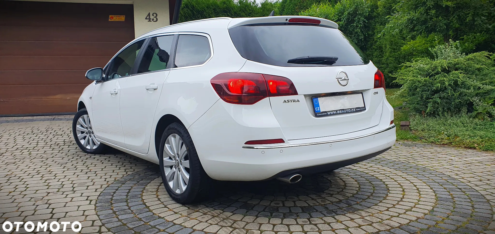 Opel Astra 2.0 CDTI Exklusiv - 27