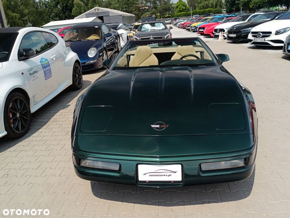 Chevrolet Corvette - 3