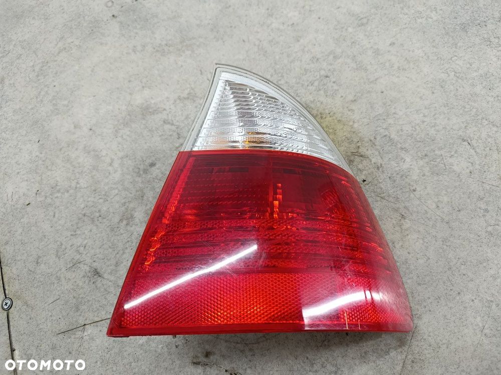 LAMPA TYLNA PRAWA BMW 3 E46 11-A011B KOMBI - 3