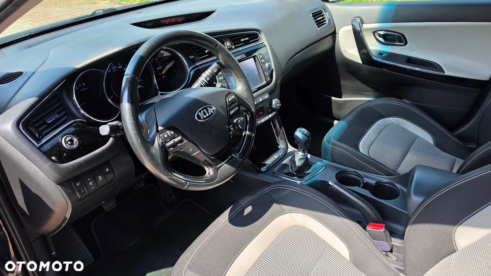 Kia Ceed 1.6 GDI Dream Team Edition - 7