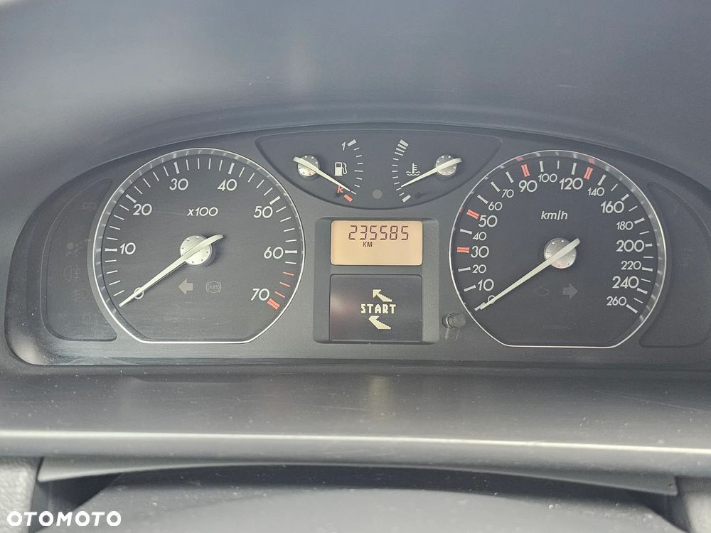 Renault Laguna Grandtour 1.8 Privilege - 17