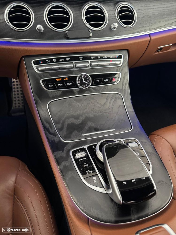 Mercedes-Benz E 300 de AMG Line - 24