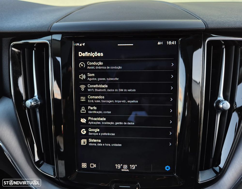 Volvo XC 60 2.0 T6 PHEV Inscription AWD - 36