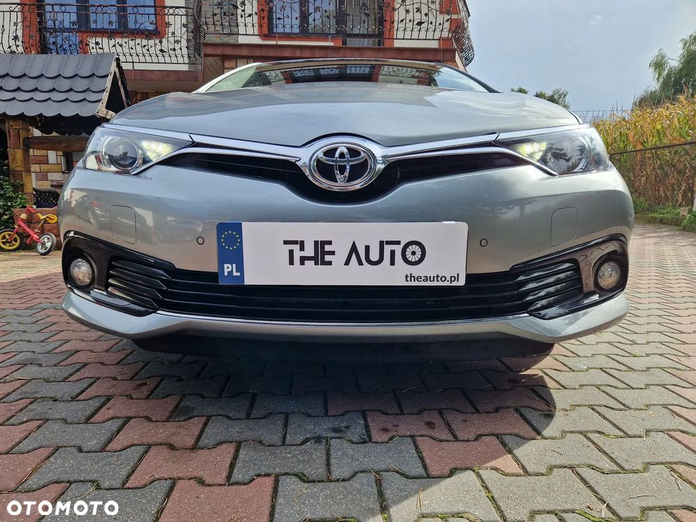 Toyota Auris 1.6 Comfort - 1