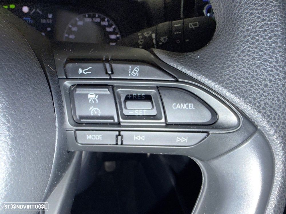 Toyota Yaris 1.0 VVT-i Comfort Plus - 31
