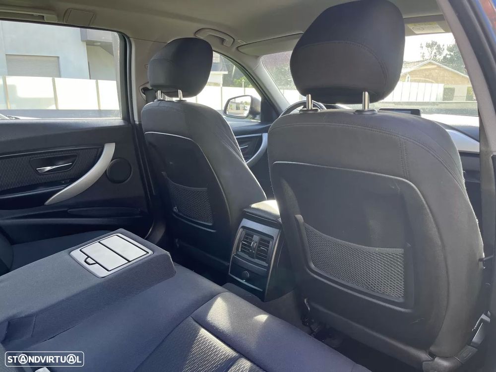 BMW 320 d Touring Sport Line - 48