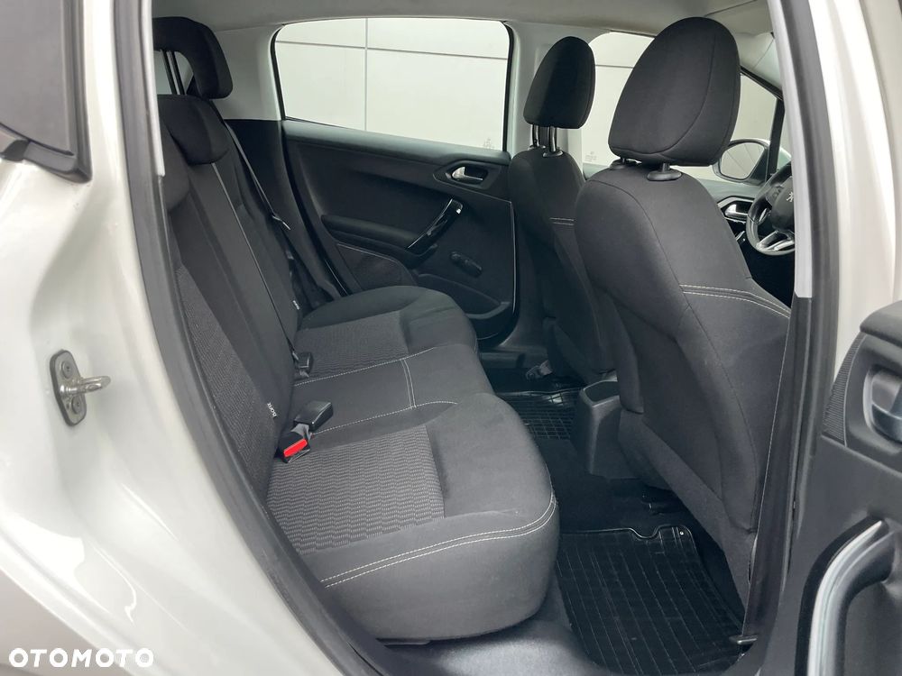 Peugeot 208 PureTech 82 Start & Stop Tech Edition - 12