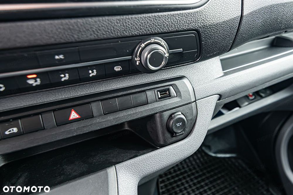 Opel Vivaro L2H1 2.0 144KM - 22