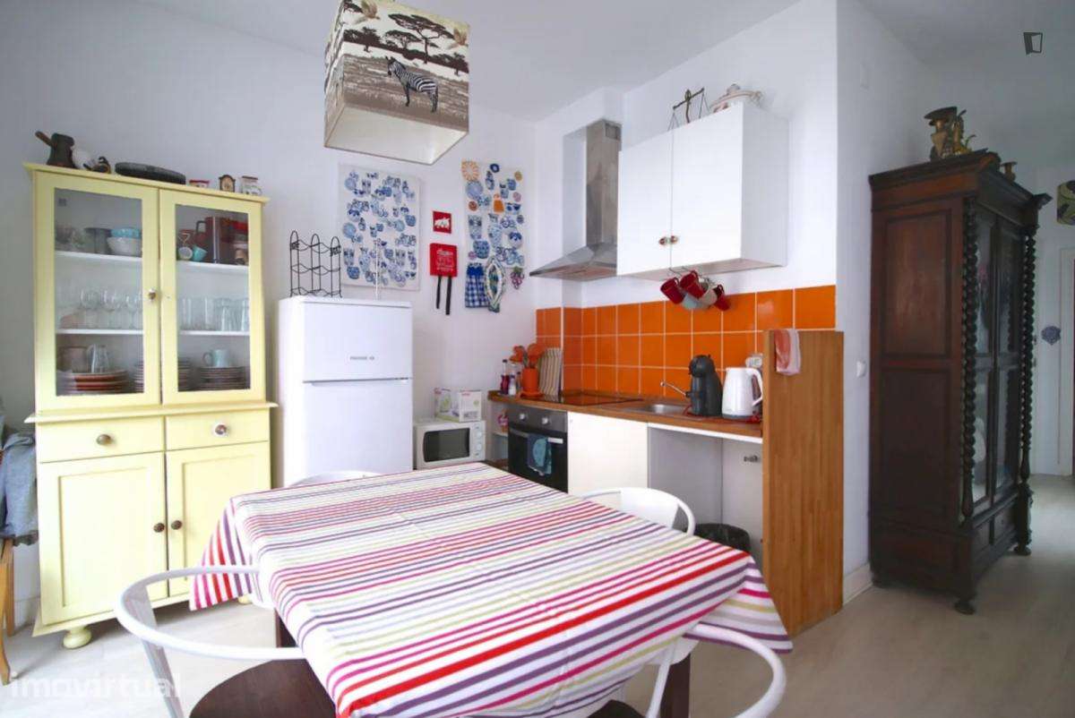 Quarto - localizado em Rato Lisbon - Grande imagem: 4/10