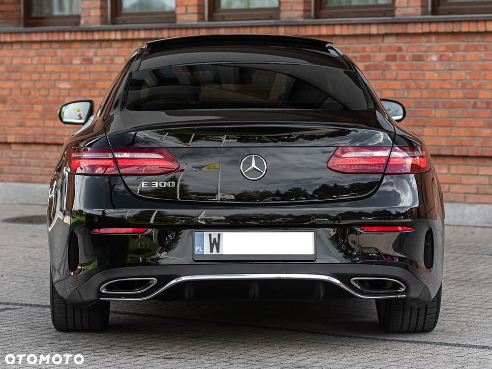 Mercedes-Benz Klasa E 300 9G-TRONIC AMG Line - 8