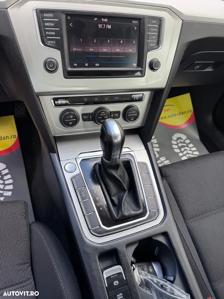 Volkswagen Passat Variant 1.6 TDI (BlueMotion Technology) DSG Comfortline - 14