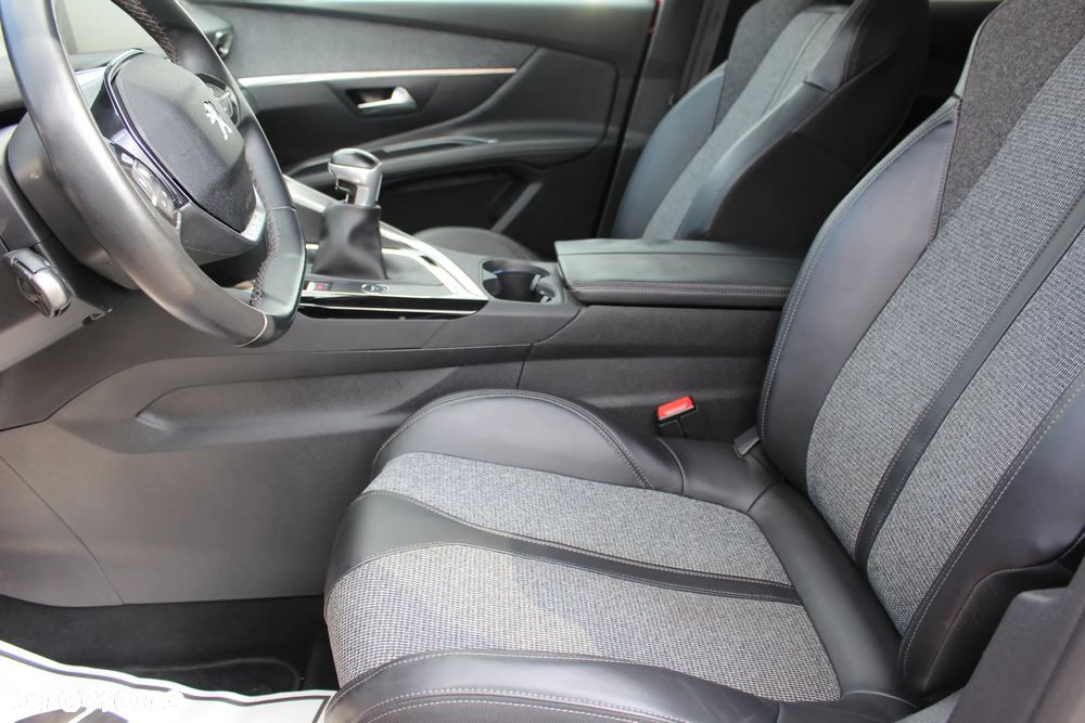 Peugeot 3008 1.5 BlueHDi Active S&S - 11