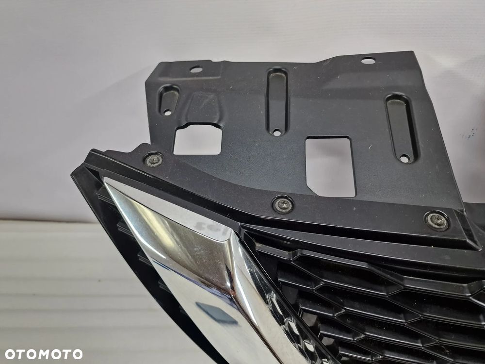 NISSAN QASHQAI II LIFT 17- ATRAPA / GRILL PRZEDNI PRZÓD / ZNACZEK NA KAMERE / POD RADAR , NR 62310HV3 , NR AUKCJI GR112 - 2