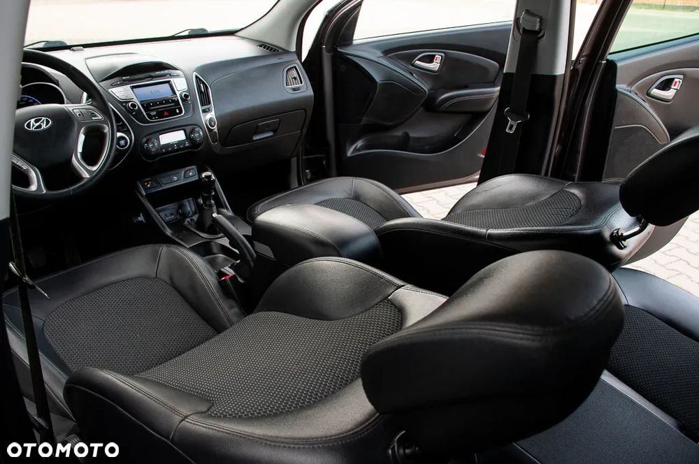 Hyundai ix35 2.0 CRDi 4WD Premium - 17