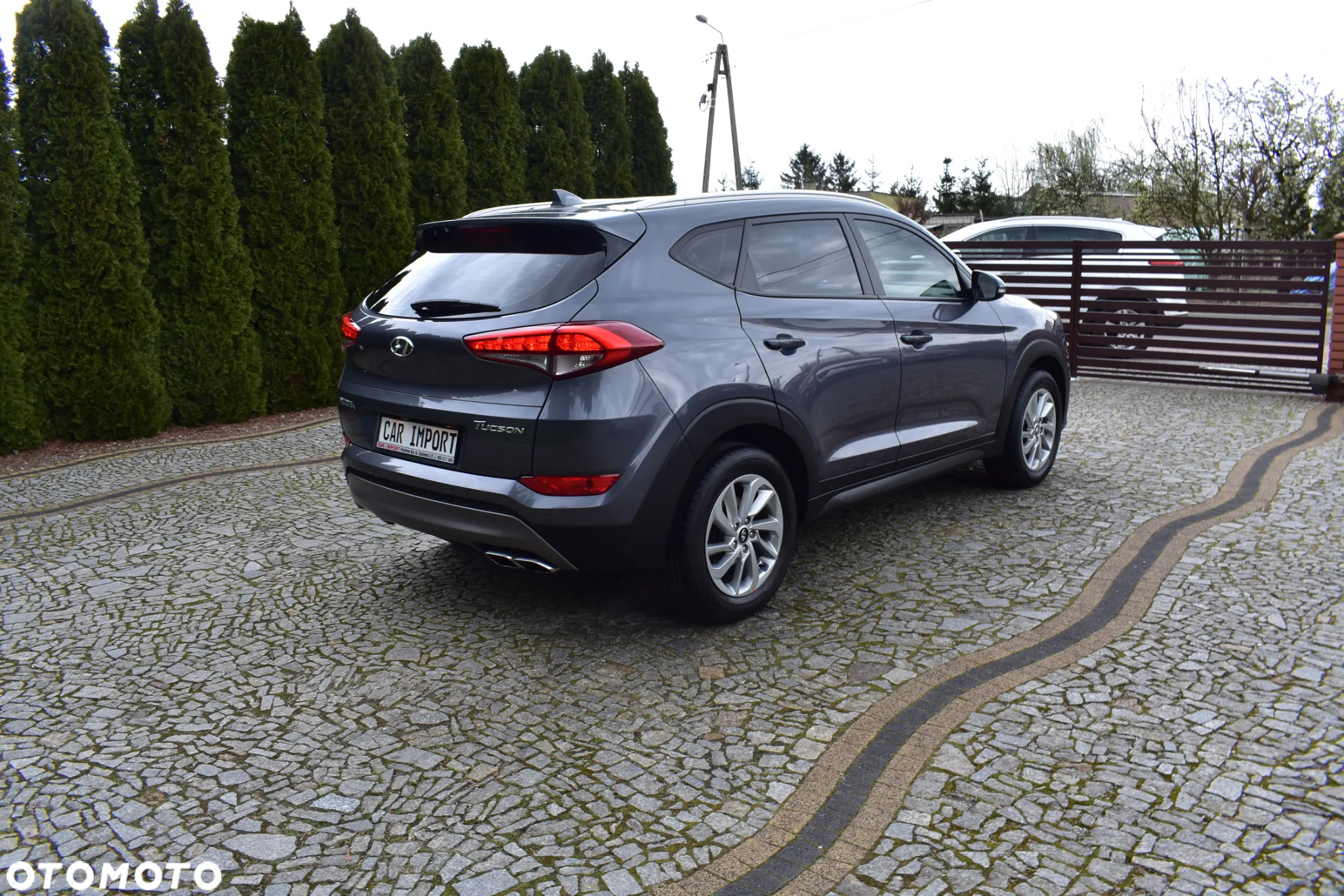 Hyundai Tucson 2.0 CRDI BlueDrive Comfort 2WD - 21
