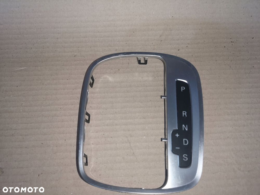 RAMKA OSŁONA CHROM AUDI A3 8P LIFT 8P2713463A - 1