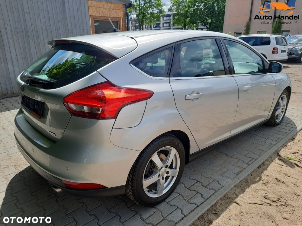 Ford Focus 1.5 EcoBoost STart-Stopp-System TITANIUM - 12