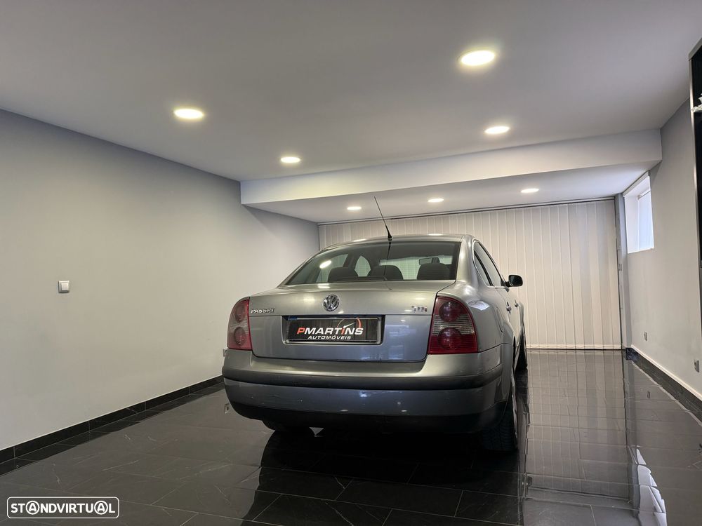 VW Passat 1.9 TDi Trendline 4M - 8