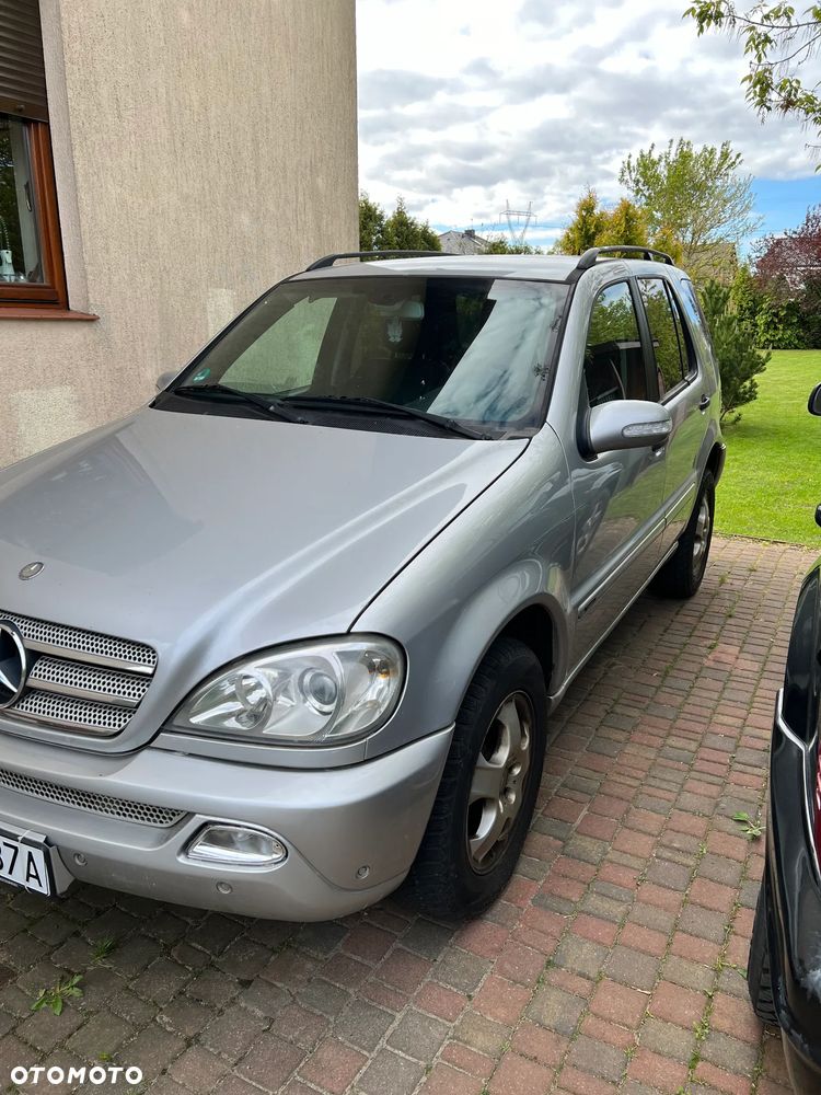 Mercedes-Benz ML - 10