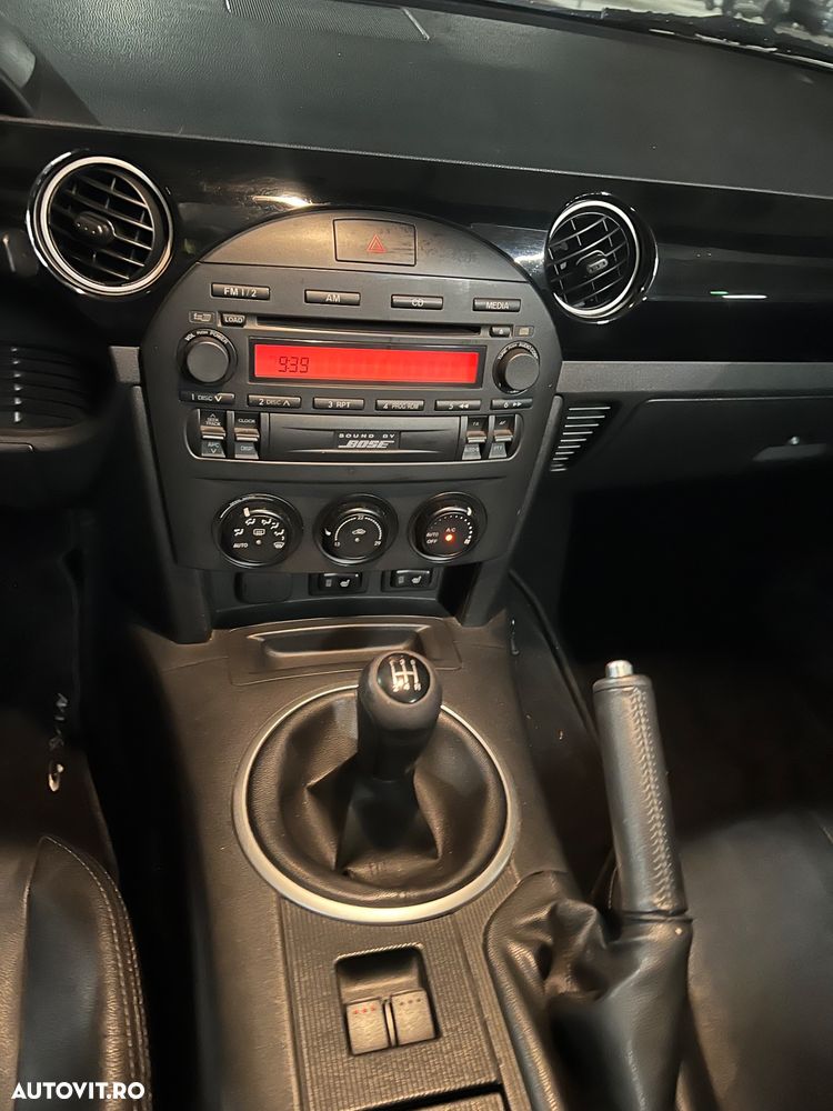 Mazda MX-5 1.8i RC REVOLUTION - 8