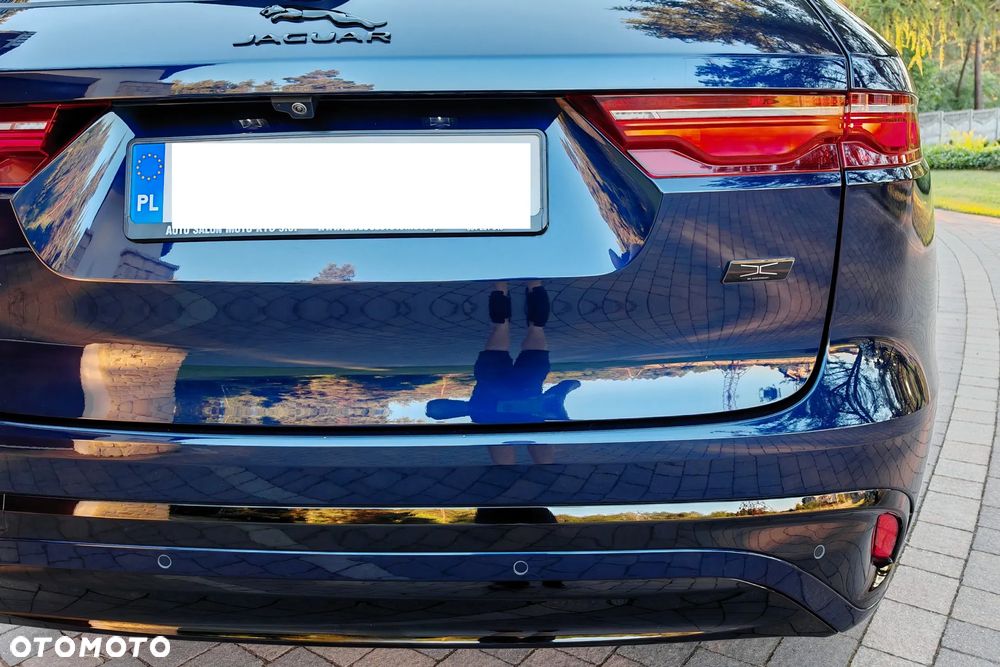 Jaguar F-Pace D200 AWD R-Dynamic SE 90th Anniversary Edition - 39