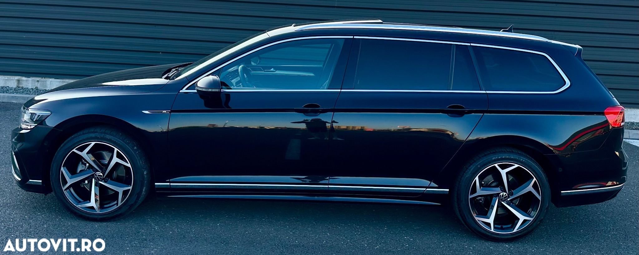 Volkswagen Passat Variant 2.0 TDI SCR DSG R-Line - 7
