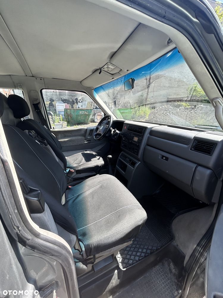 Volkswagen Multivan - 17