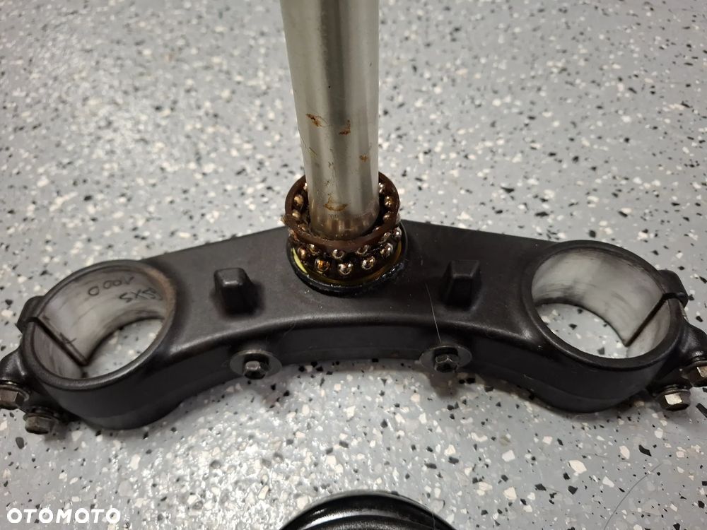 Suzuki GSXS 1000 półka górna dolna - 2