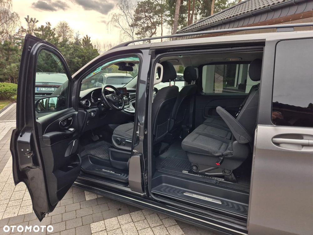 Mercedes-Benz Klasa V - 23