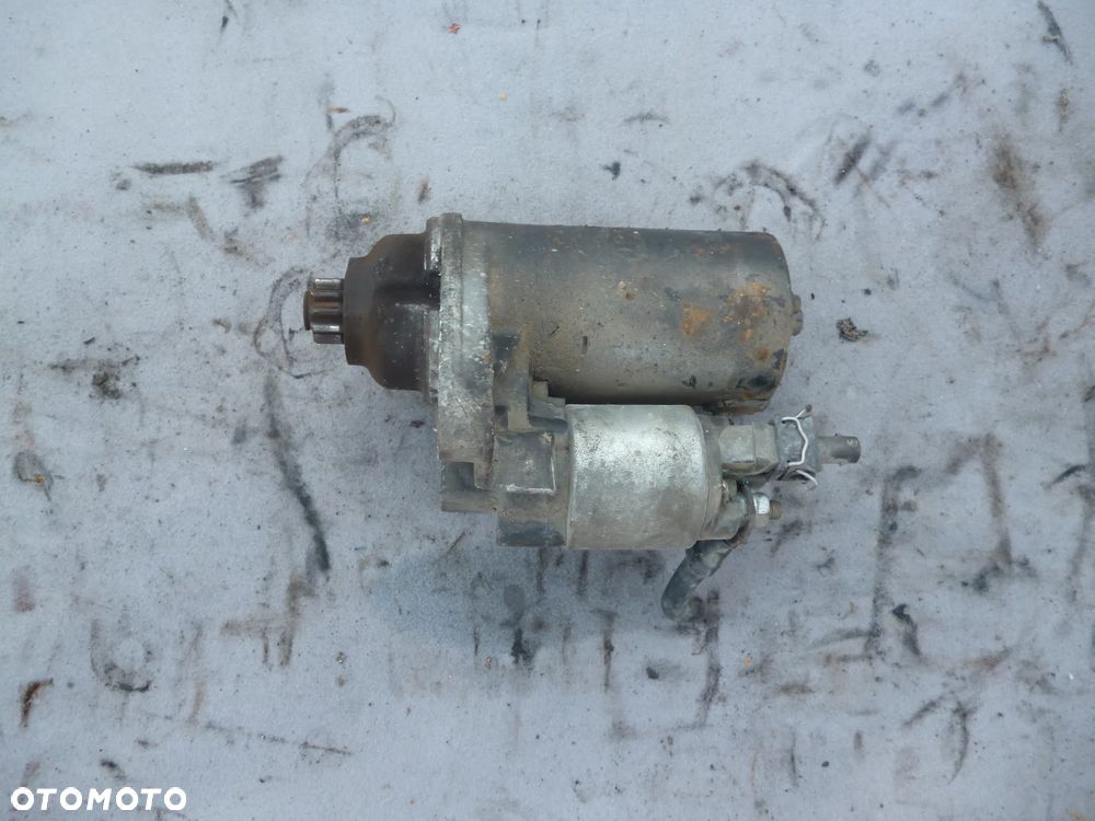 vw polo 9n 1.4 16v rozrusznik - 1