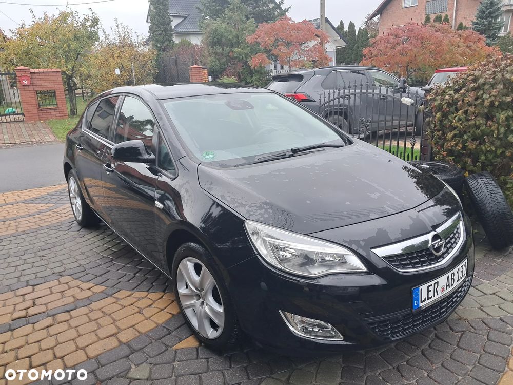 Opel Astra 1.4 Turbo Design Edition - 2