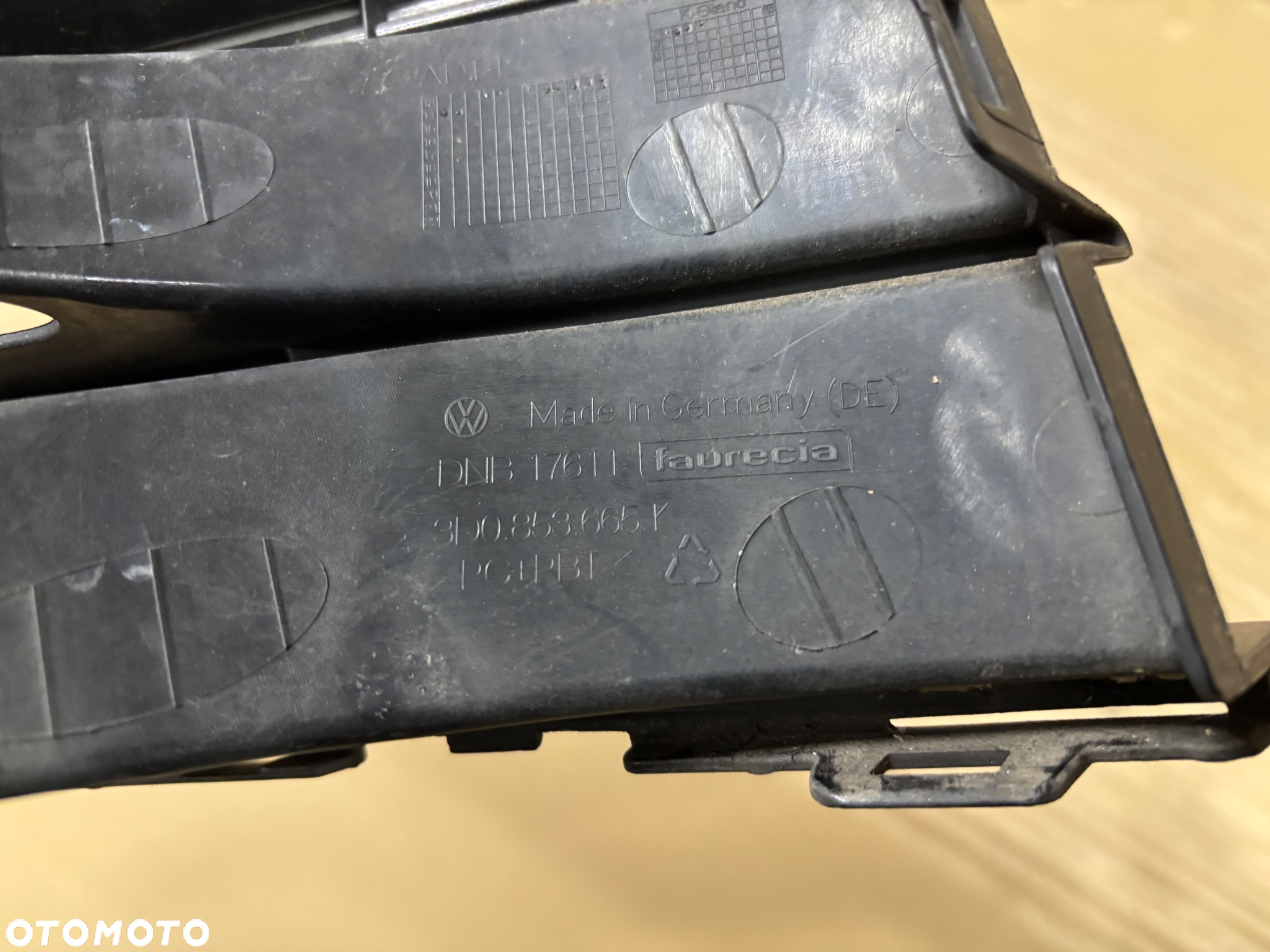 Volkswagen Phaeton Kratka dolna zderzaka przedniego 3D0853665K - 2
