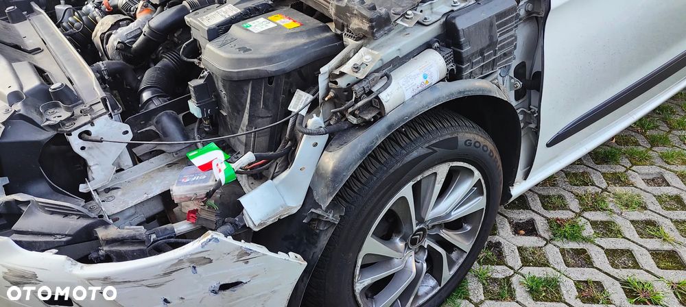 Citroën DS4 e-HDi 110 EGS6 SoChic - 10