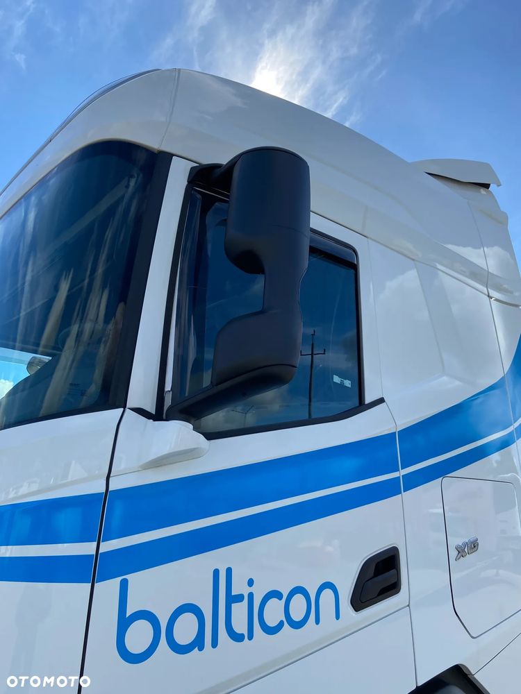 DAF XG - 17
