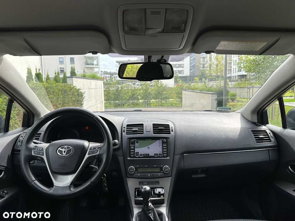 Toyota Avensis 2.0 D-4D Executive - 11