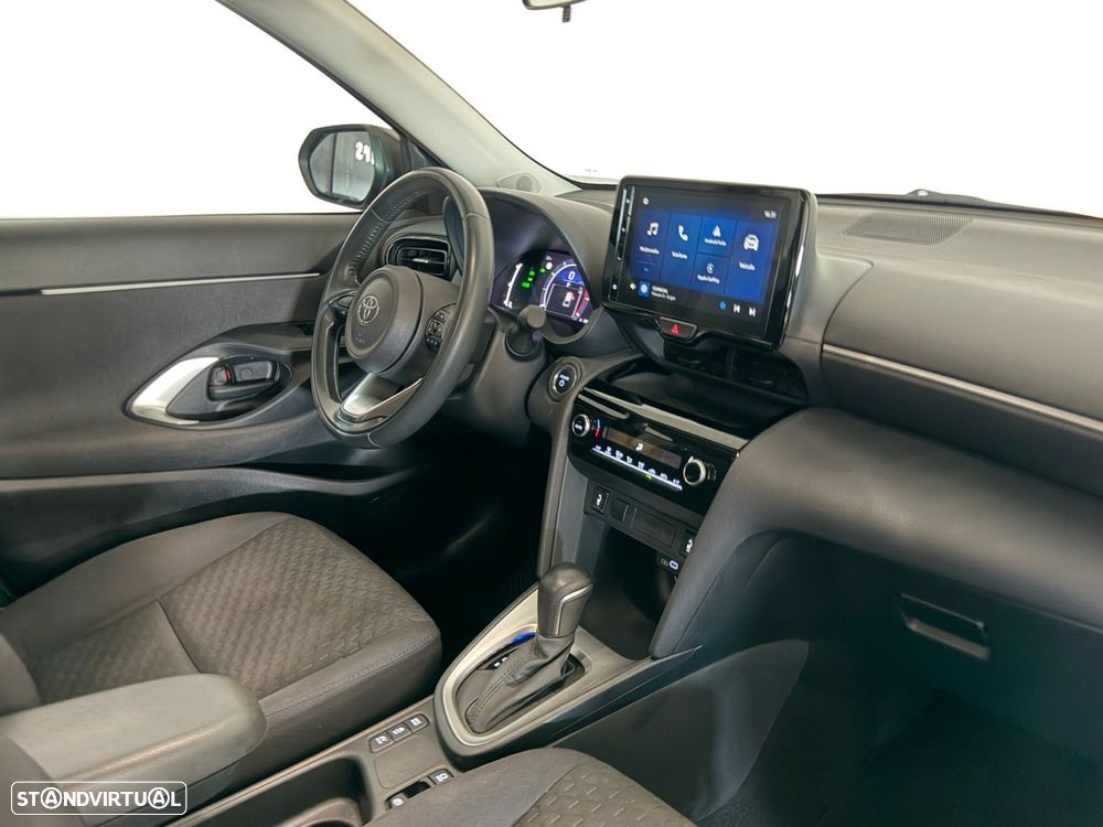 Toyota Yaris Cross 1.5 Hybrid Comfort Plus - 28