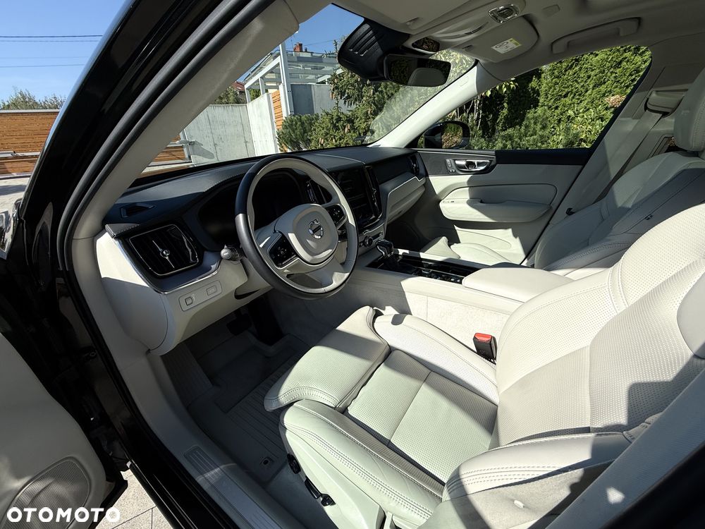 Volvo XC 60 D5 AWD Inscription - 12
