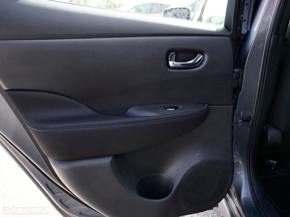 Nissan Leaf Acenta - 35