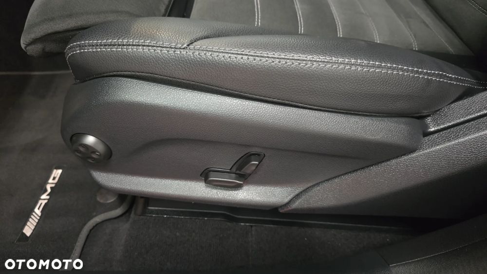 Mercedes-Benz GLC 300 d 4Matic 9G-TRONIC AMG Line Plus - 17