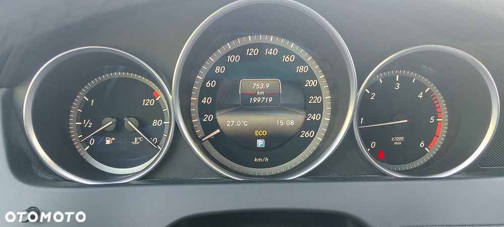 Mercedes-Benz Klasa C 220 CDI DPF (BlueEFFICIENCY) Elegance - 2
