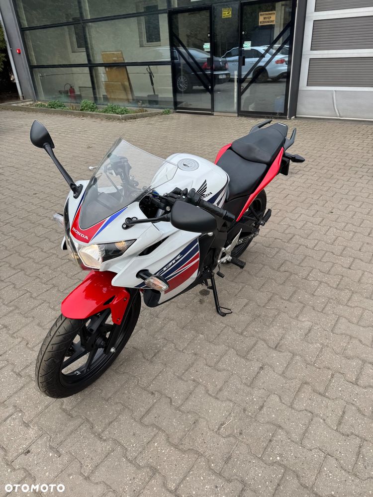 Honda CBR - 3
