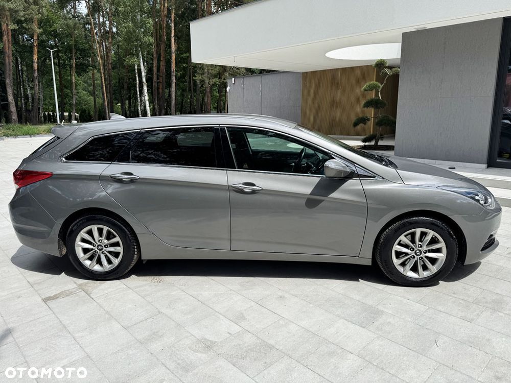 Hyundai i40 Kombi blue 1.6 CRDi DCT Space - 16