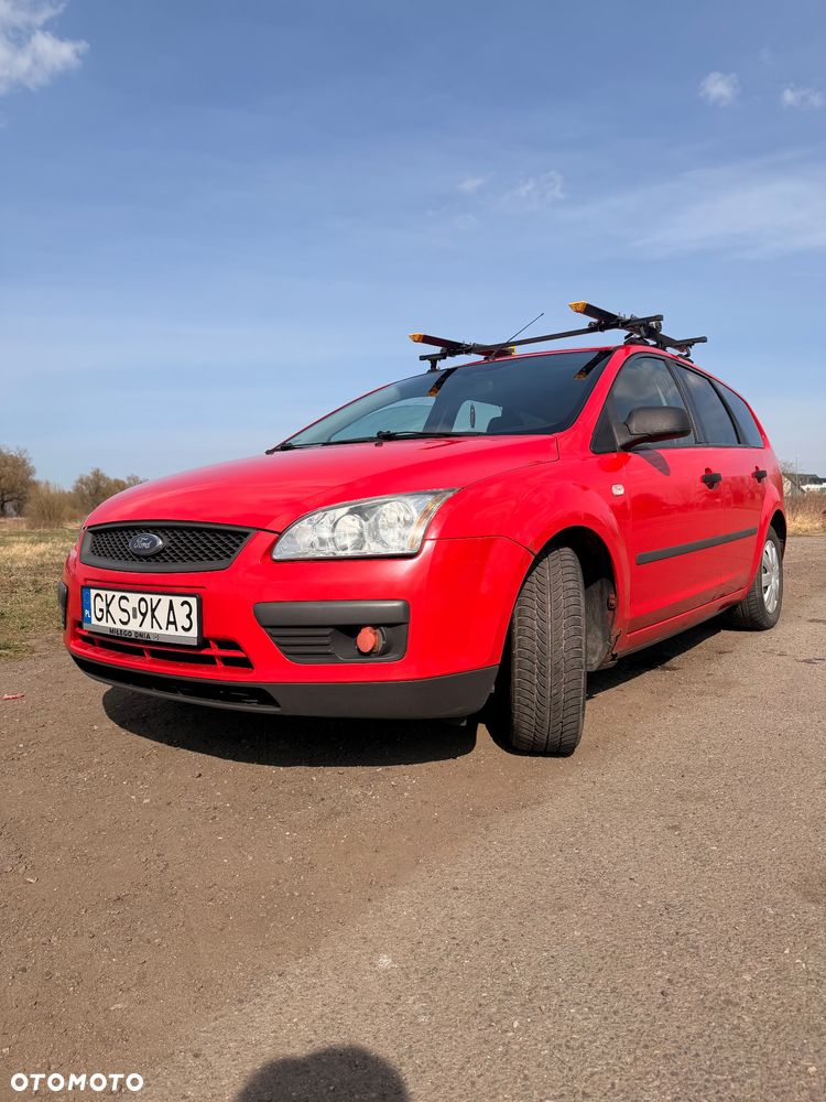 Ford Focus 1.6 Ambiente - 2