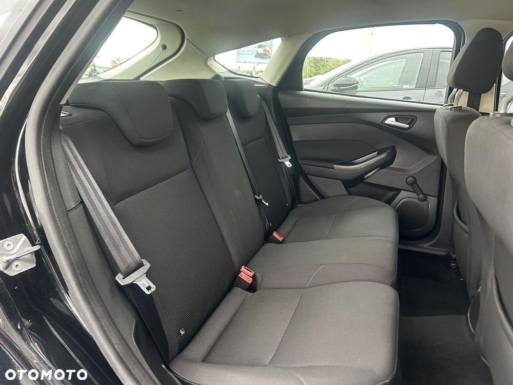Ford Focus 1.6 Trend - 17