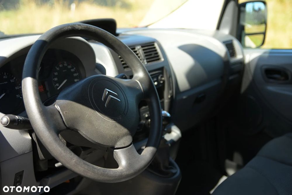 Citroën JUMPY/SCUDO/EXPERT/LONG/ 2.0 HDI / ZDROWY BEZ KOROZJI/ PODGRZEWANE FOTELE/KLIMATYZACJA/BOGATO WYPOSAZONY - 24