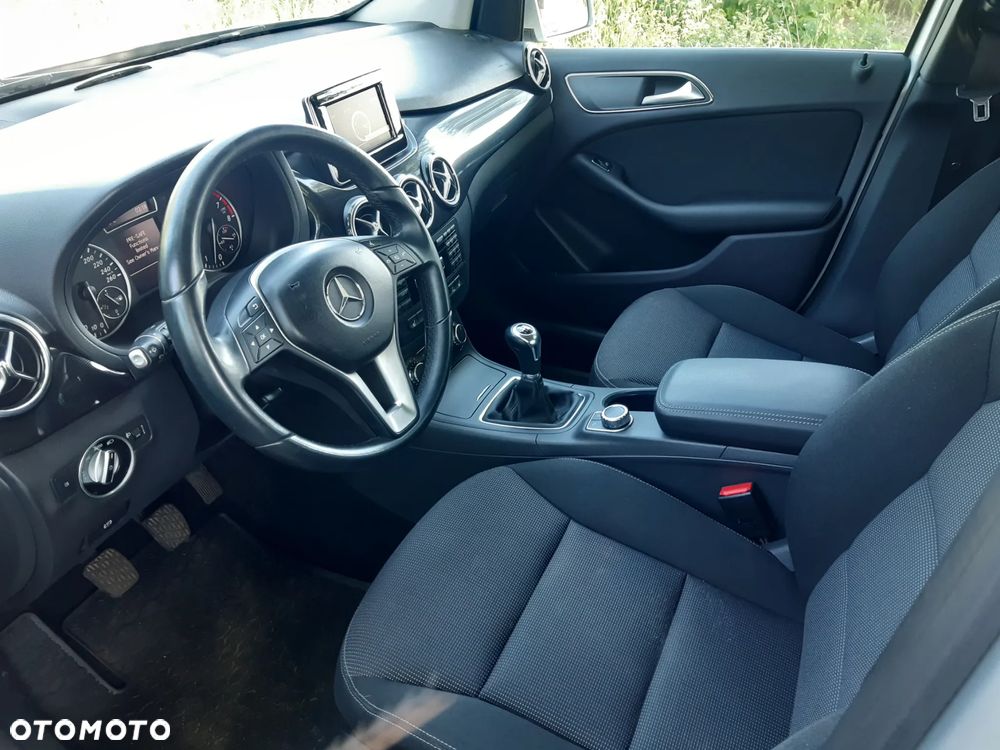 Mercedes-Benz Klasa B 180 Edition - 10