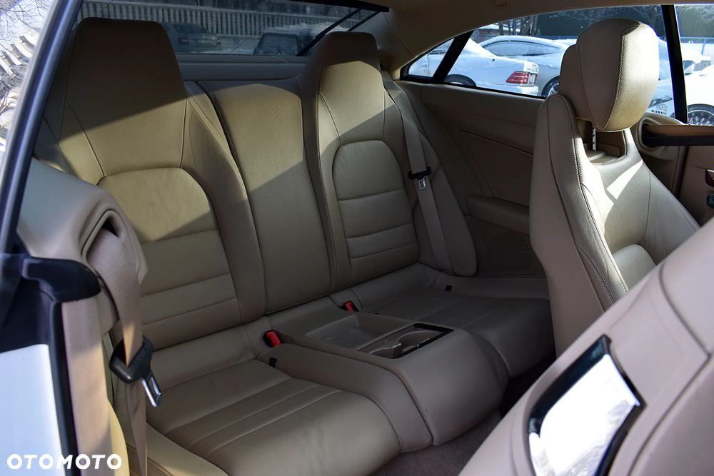 Mercedes-Benz Klasa E 350 4-Matic - 7