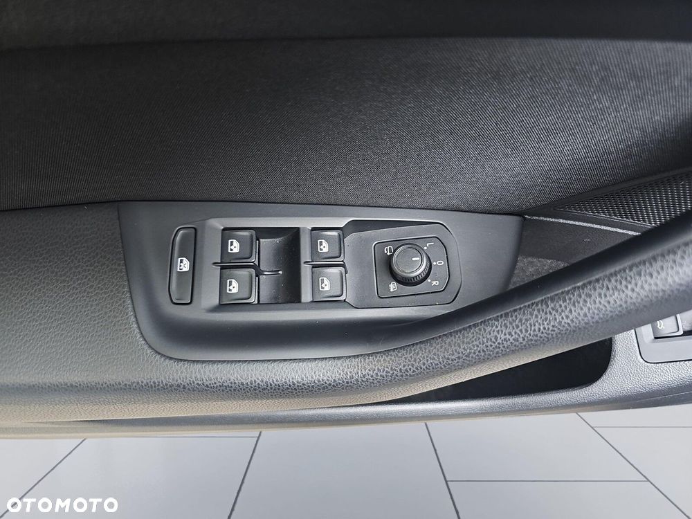 Volkswagen Passat Variant 1.5 TSI EVO Business DSG - 19